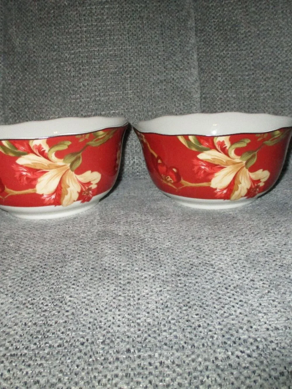 222 Fifth Fleur Rouge 2 cereal/ soup bowls